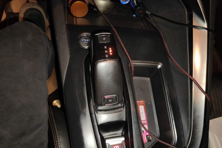 Used Peugeot 4008 2018 350THP Elite Edition Gear Lever