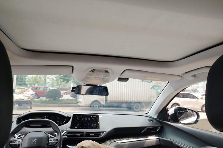 Used Peugeot 4008 2018 350THP Elite Edition Headliner