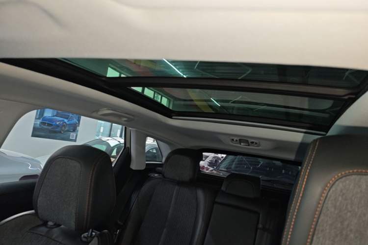 Used Peugeot 4008 2018 350THP Elite Edition Headliner