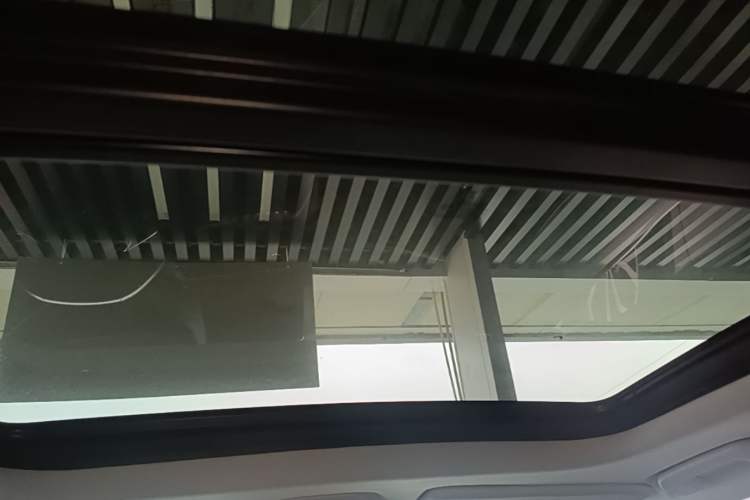 Used Peugeot 4008 2018 350THP Elite Edition Headliner
