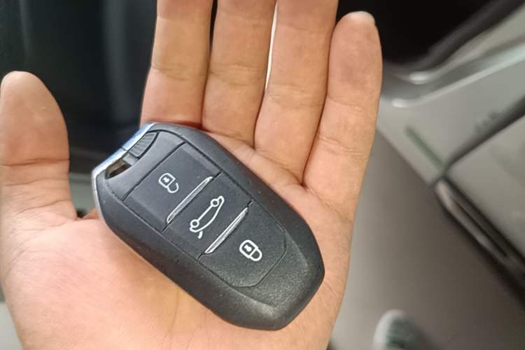 Used Peugeot 4008 2018 350THP Elite Edition Interior 1