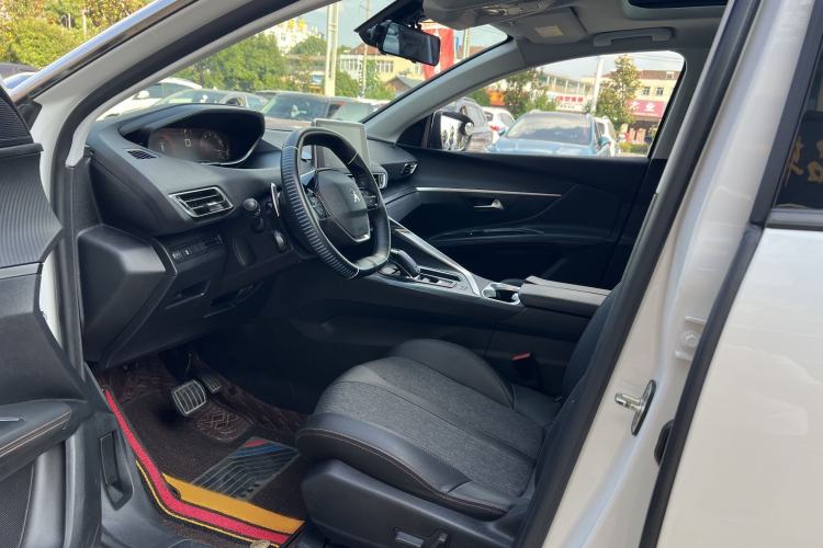 Used Peugeot 4008 2018 350THP Elite Edition Interior 2