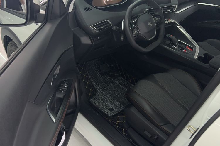 Used Peugeot 4008 2018 350THP Elite Edition Interior 2