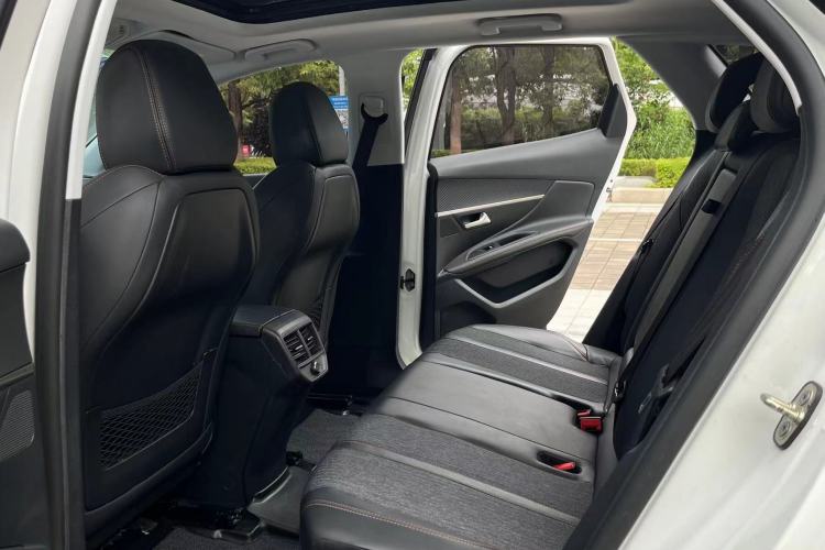 Used Peugeot 4008 2018 350THP Elite Edition Interior 3