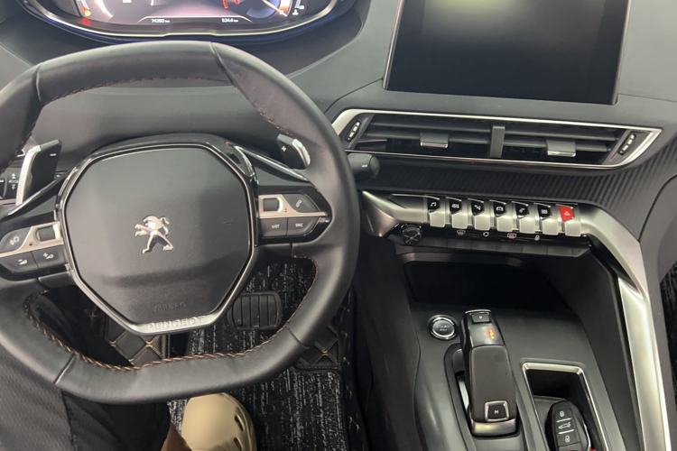 Used Peugeot 4008 2018 350THP Elite Edition Interior 3