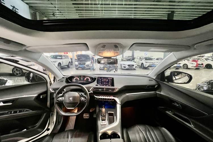 Used Peugeot 4008 2018 350THP Elite Edition Interior 4