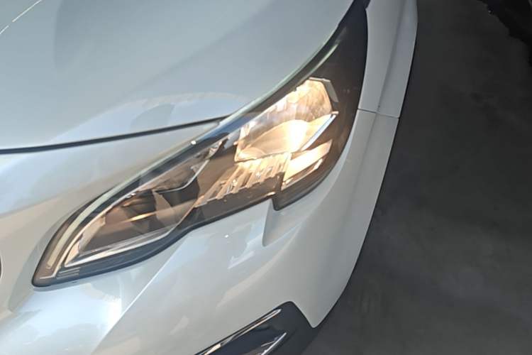Used Peugeot 4008 2018 350THP Elite Edition Left Front Headlight