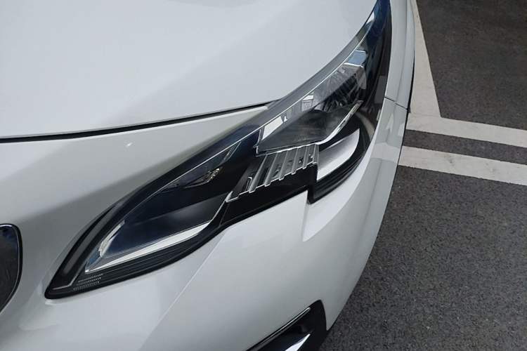 Used Peugeot 4008 2018 350THP Elite Edition Left Front Headlight