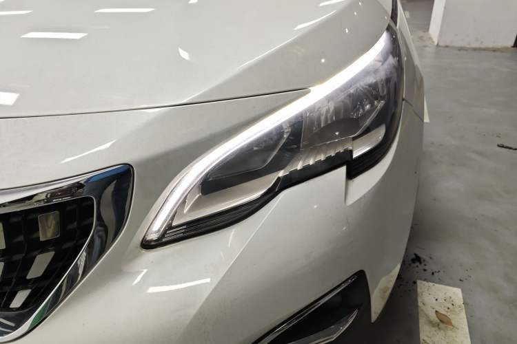 Used Peugeot 4008 2018 350THP Elite Edition Left Front Headlight