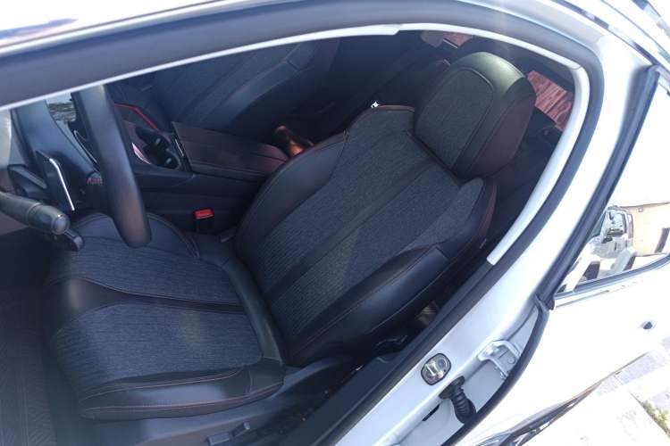 Used Peugeot 4008 2018 350THP Elite Edition Left Front Seat