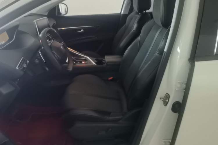 Used Peugeot 4008 2018 350THP Elite Edition Left Front Seat