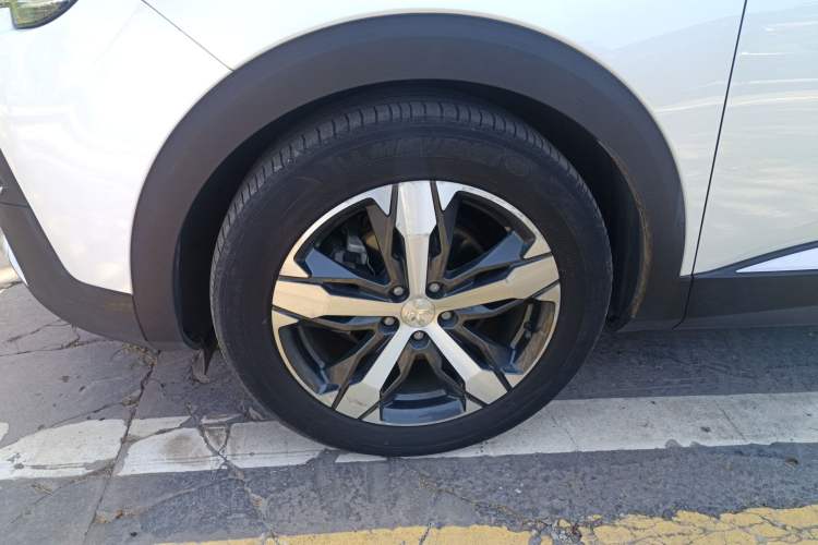 Used Peugeot 4008 2018 350THP Elite Edition Left Front Wheel Hub