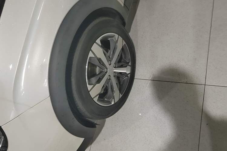 Used Peugeot 4008 2018 350THP Elite Edition Left Front Wheel Hub