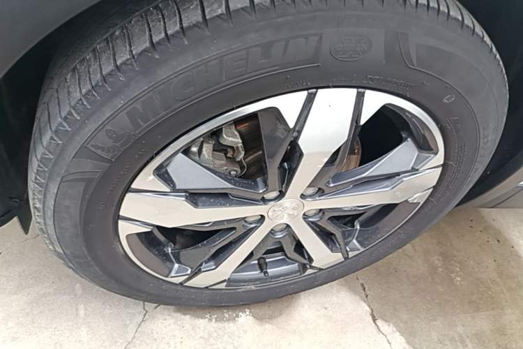 Used Peugeot 4008 2018 350THP Elite Edition Left Front Wheel Hub