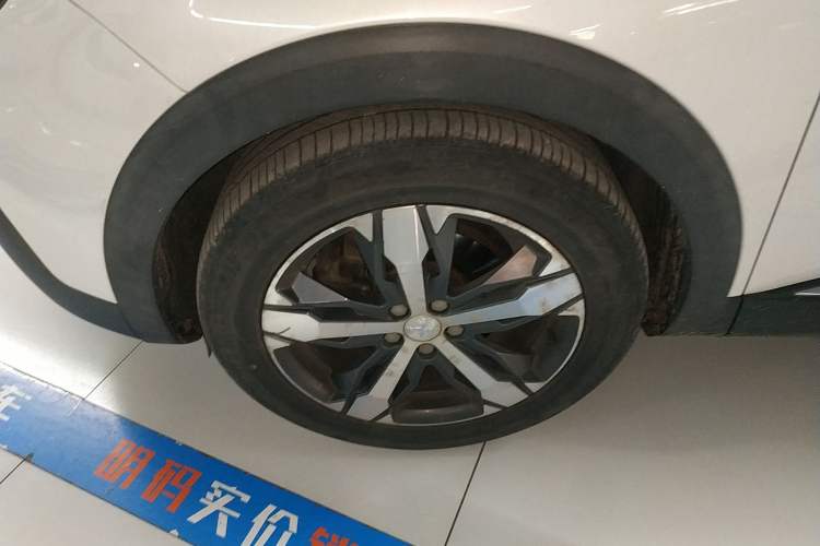 Used Peugeot 4008 2018 350THP Elite Edition Left Front Wheel Hub