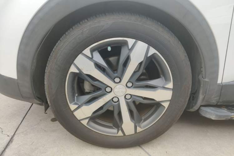 Used Peugeot 4008 2018 350THP Elite Edition Left Front Wheel Hub