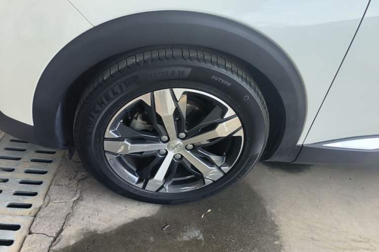 Used Peugeot 4008 2018 350THP Elite Edition Left Front Wheel Hub