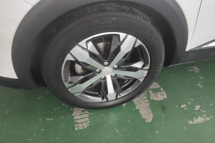Used Peugeot 4008 2018 350THP Elite Edition Left Front Wheel Hub