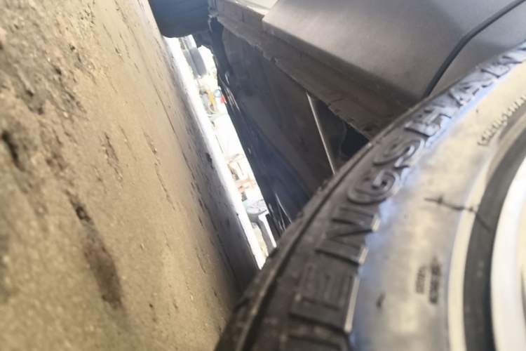 Used Peugeot 4008 2018 350THP Luxury Edition Left Side Sill