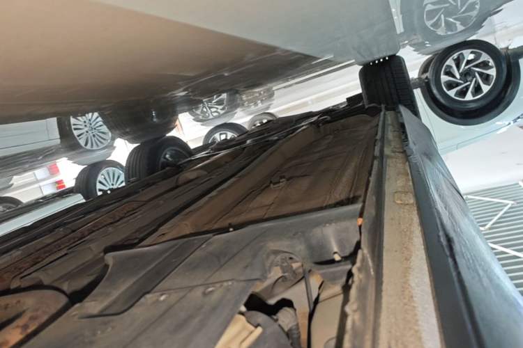 Used Peugeot 4008 2018 350THP Elite Edition Left Side Sill