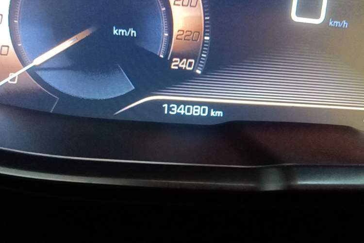 Used Peugeot 4008 2018 350THP Elite Edition Odometer Close Up
