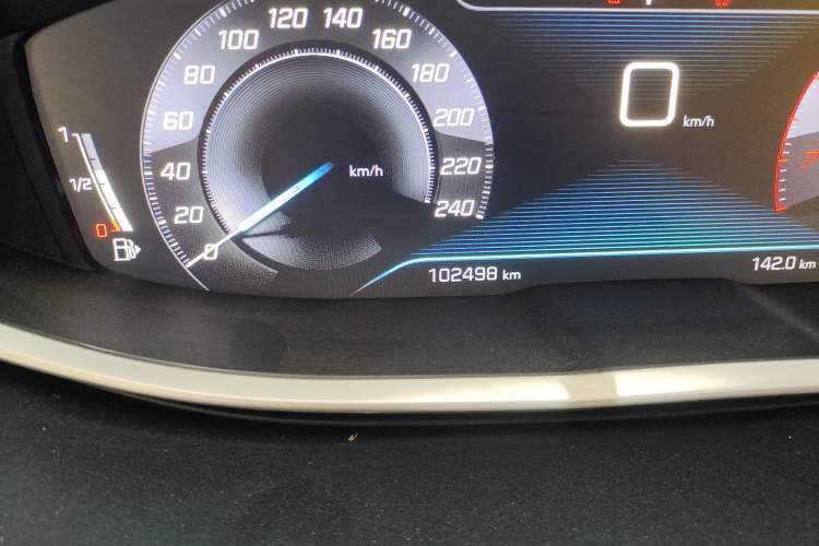 Used Peugeot 4008 2018 350THP Elite Edition Odometer Close Up