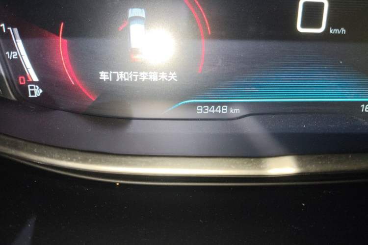Used Peugeot 4008 2018 350THP Elite Edition Odometer Close Up