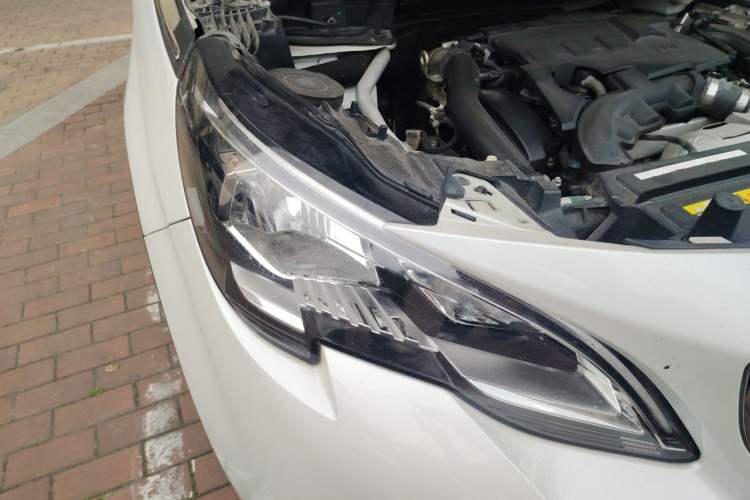 Used Peugeot 4008 2018 350THP Elite Edition Right Front Headlight