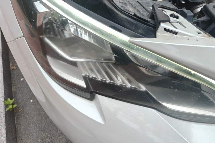 Used Peugeot 4008 2018 350THP Elite Edition Right Front Headlight