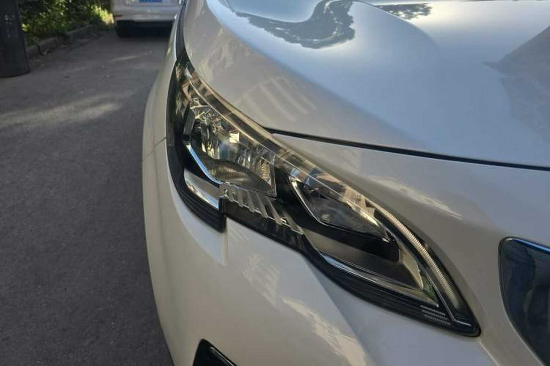 Used Peugeot 4008 2018 350THP Elite Edition Right Front Headlight