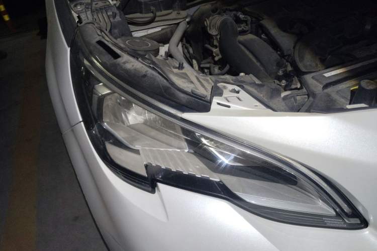 Used Peugeot 4008 2018 350THP Elite Edition Right Front Headlight