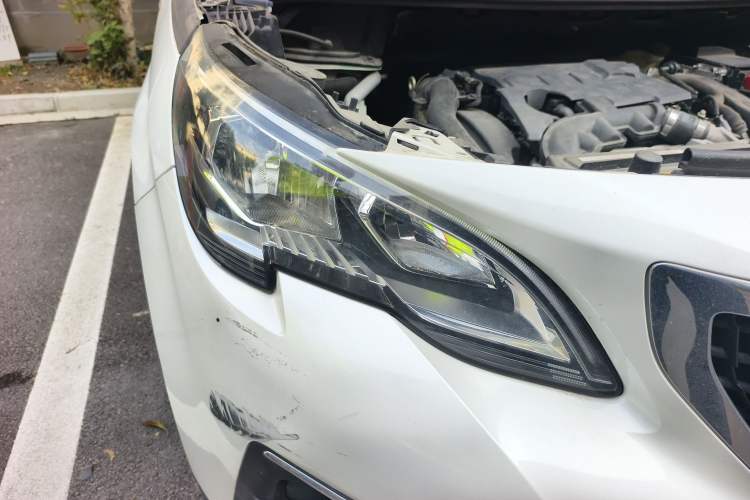 Used Peugeot 4008 2018 350THP Elite Edition Right Front Headlight