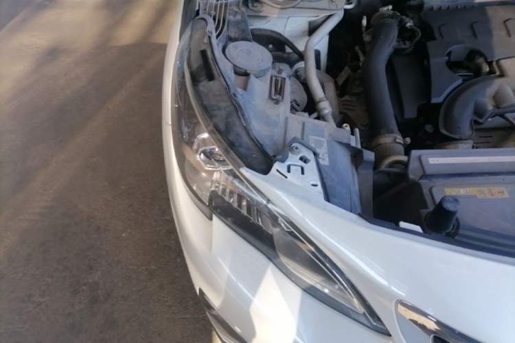 Used Peugeot 4008 2018 350THP Elite Edition Right Front Headlight