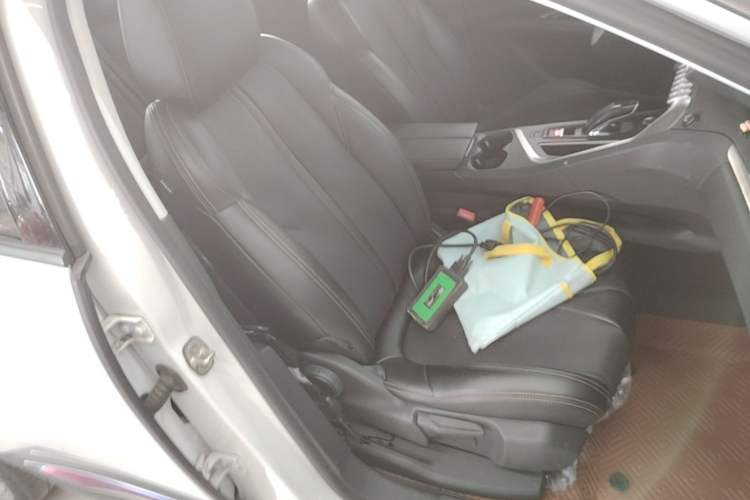 Used Peugeot 4008 2018 350THP Elite Edition Right Front Seat