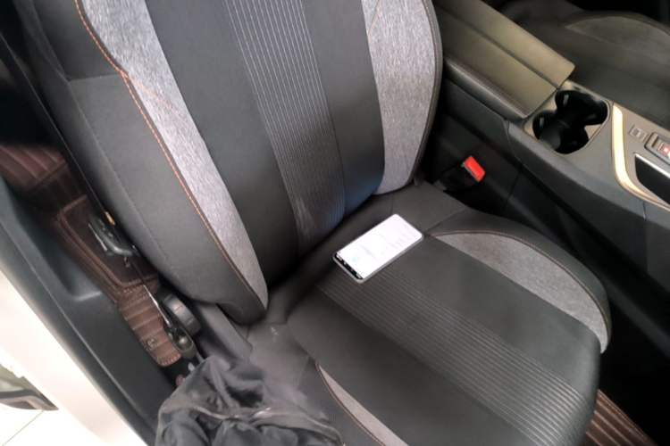 Used Peugeot 4008 2018 350THP Comfort Edition Right Front Seat