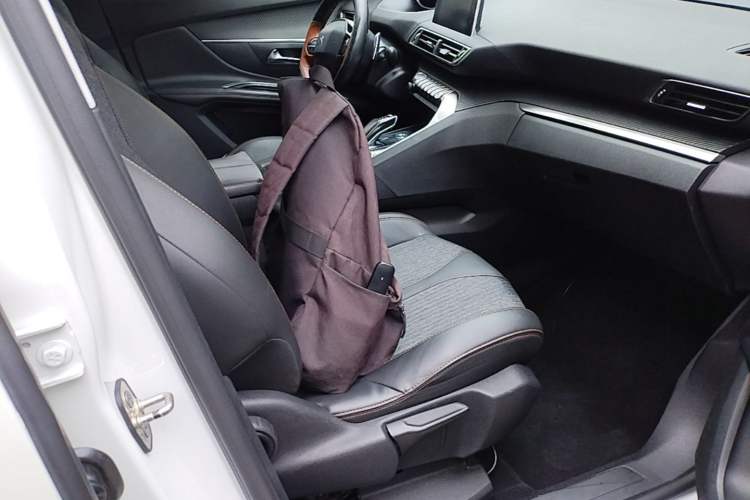 Used Peugeot 4008 2018 350THP Elite Edition Right Front Seat