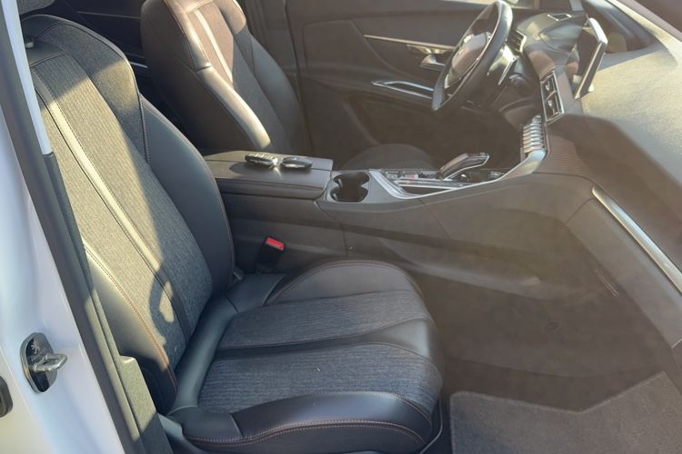 Used Peugeot 4008 2018 350THP Elite Edition Right Front Seat