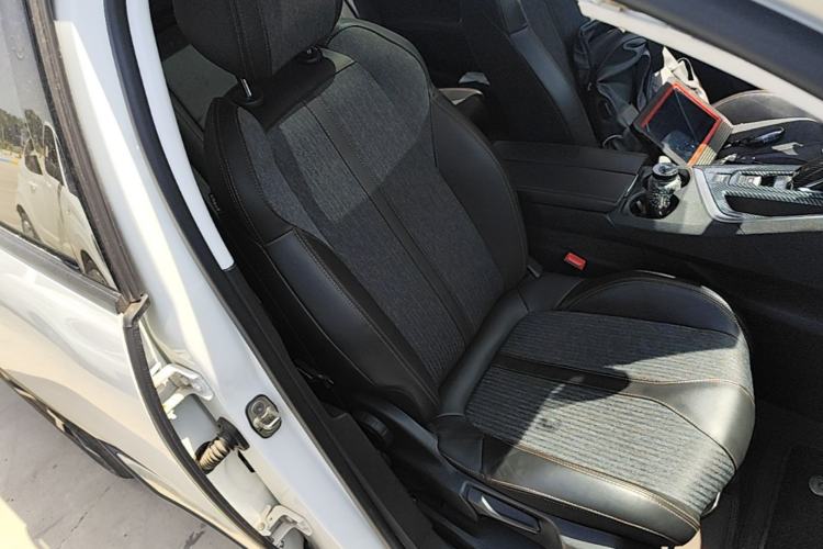 Used Peugeot 4008 2018 380THP Elite Edition Right Front Seat