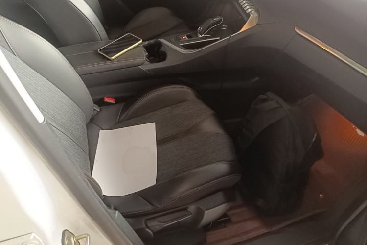 Used Peugeot 4008 2018 350THP Elite Edition Right Front Seat