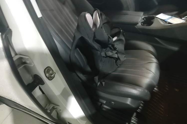 Used Peugeot 4008 2018 350THP Elite Edition Right Front Seat