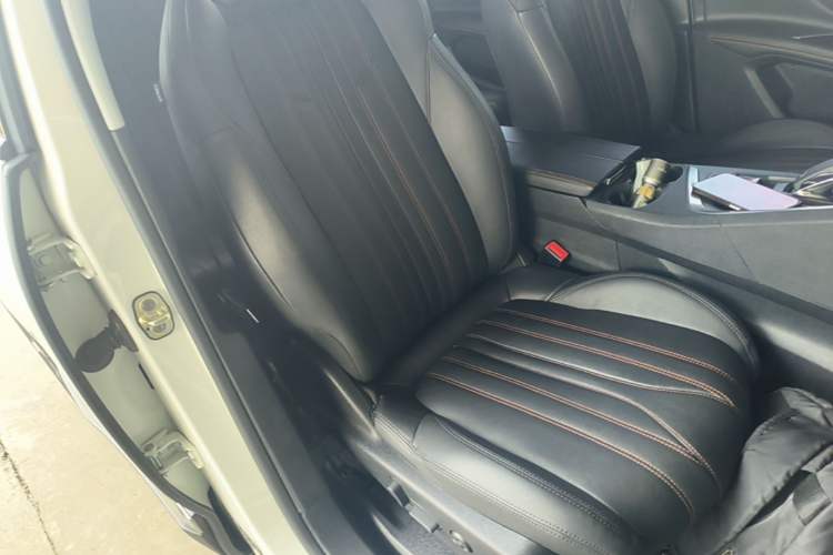Used Peugeot 4008 2018 350THP Elite Edition Right Front Seat