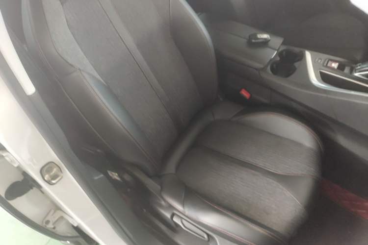 Used Peugeot 4008 2018 350THP Elite Edition Right Front Seat