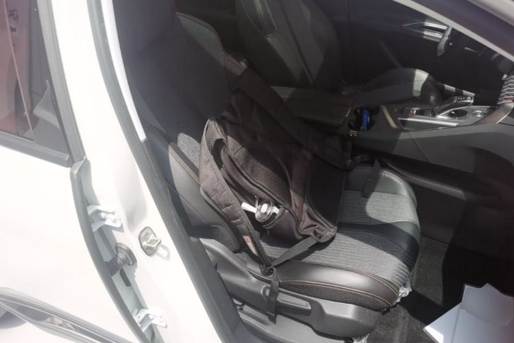 Used Peugeot 4008 2018 350THP Elite Edition Right Front Seat