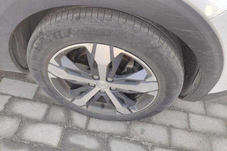 Used Peugeot 4008 2018 350THP Elite Edition Right Front Wheel Hub