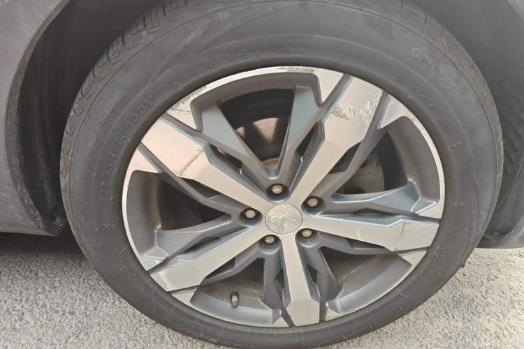 Used Peugeot 4008 2018 350THP Elite Edition Right Front Wheel Hub