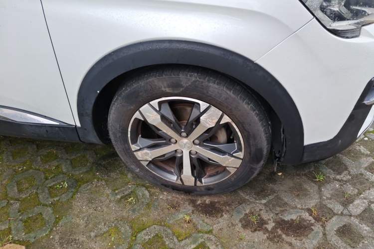 Used Peugeot 4008 2018 350THP Elite Edition Right Front Wheel Hub