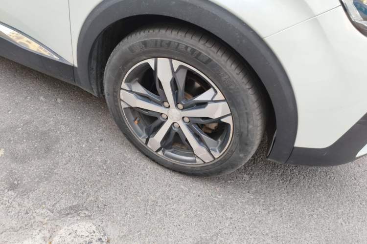 Used Peugeot 4008 2018 350THP Elite Edition Right Front Wheel Hub