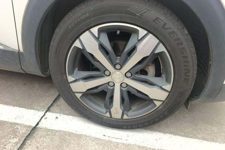 Used Peugeot 4008 2018 350THP Elite Edition Right Front Wheel Hub