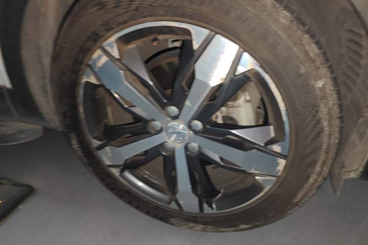 Used Peugeot 4008 2018 350THP Elite Edition Right Front Wheel Hub