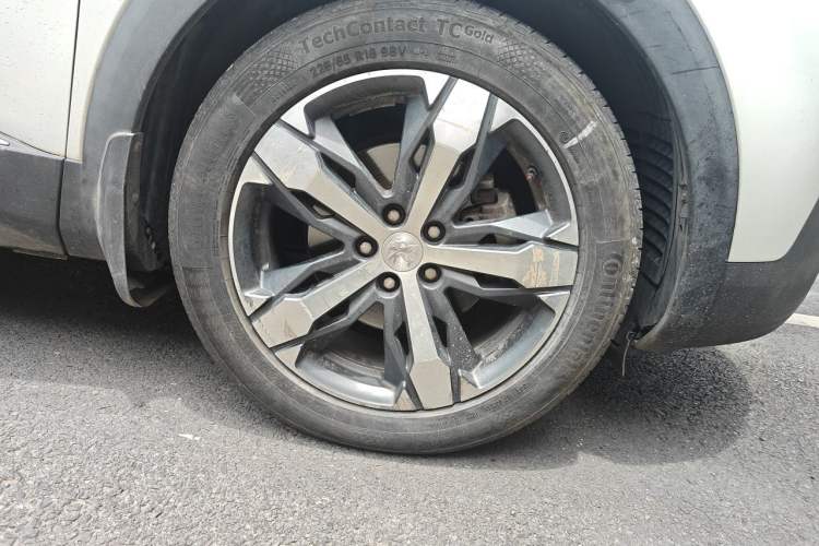 Used Peugeot 4008 2018 350THP Elite Edition Right Front Wheel Hub
